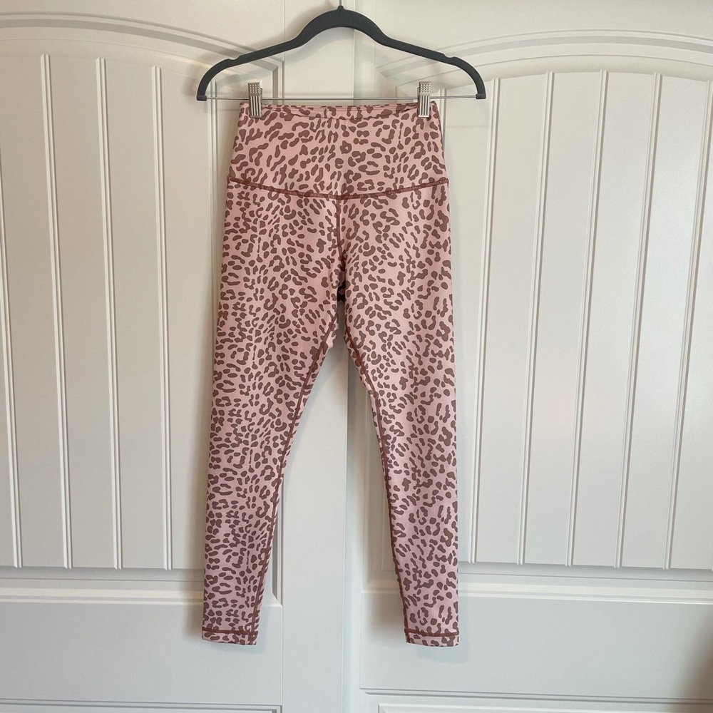 Tan + lines by Sivan Alya temescal canyon leggings leopard print size small